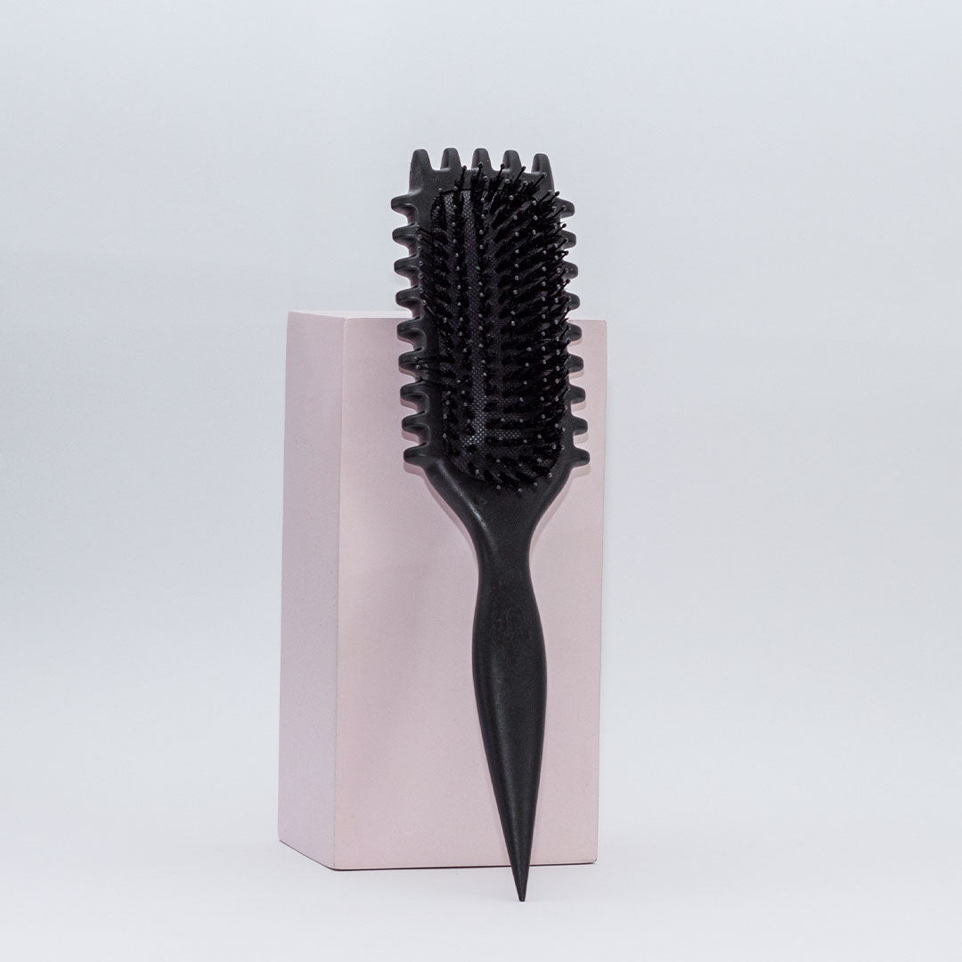 Curly Styling Hair Brush – Define, Detangle & Elevate Your Curls - Plumpy